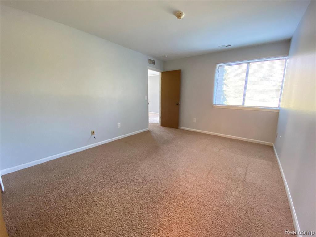 42521 Lilley Point Canton, MI 48187 - Photo 11 of 18