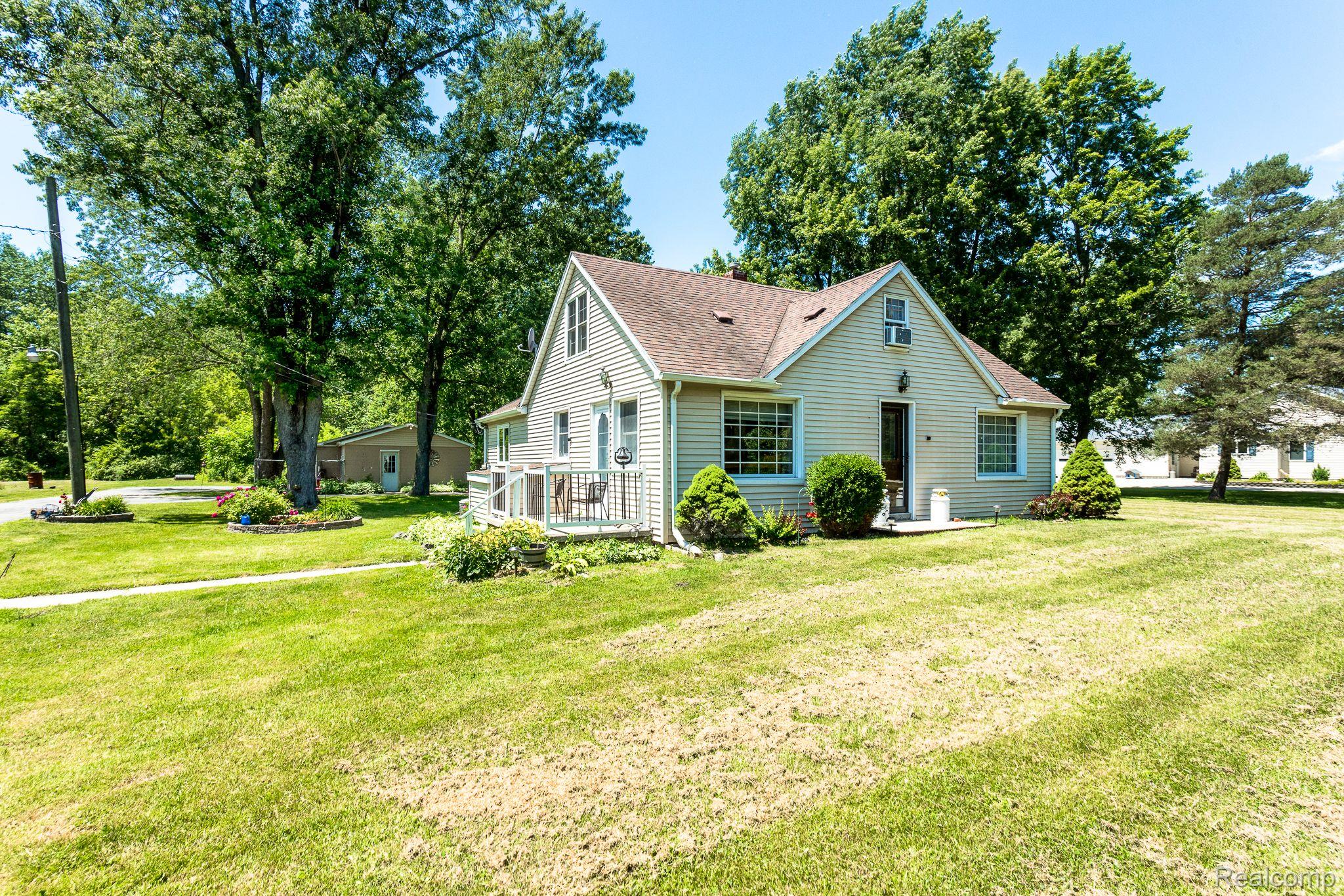 2455 Hueling Road Port Huron, MI 48060 - Photo 36 of 41 Gallery Image 36