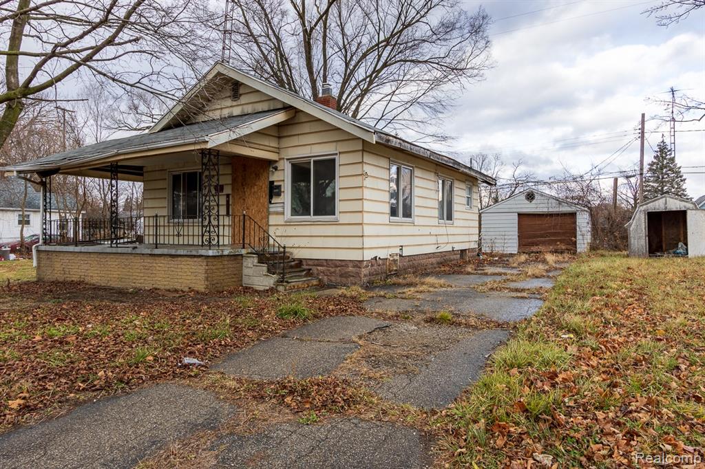 2434 Mackin Road Flint, MI 48504 - Photo 2 of 4
