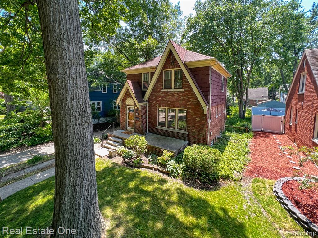 56 Devonshire Road Pleasant Ridge, MI 48069 - Photo 39 of 49