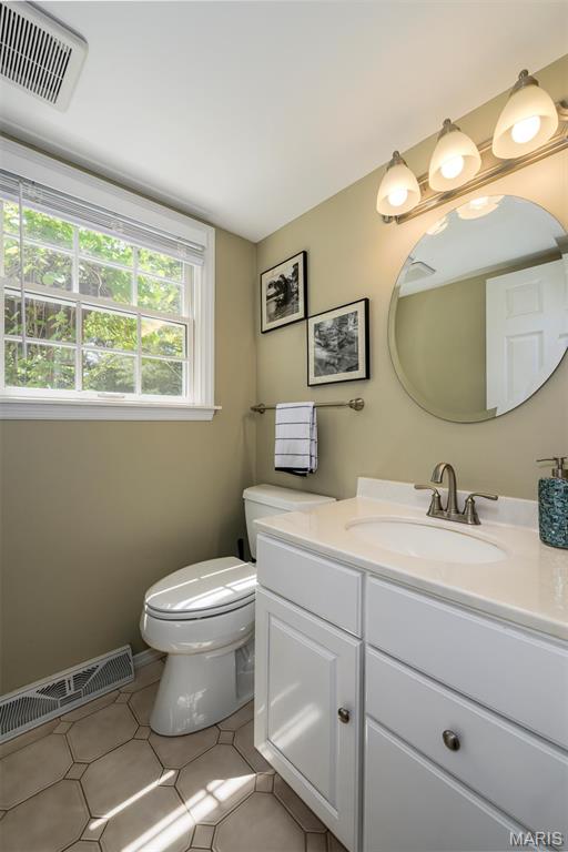 366 Ridgemeadow Drive Chesterfield, MO 63017 - Photo 38 of 63 Gallery Image 38