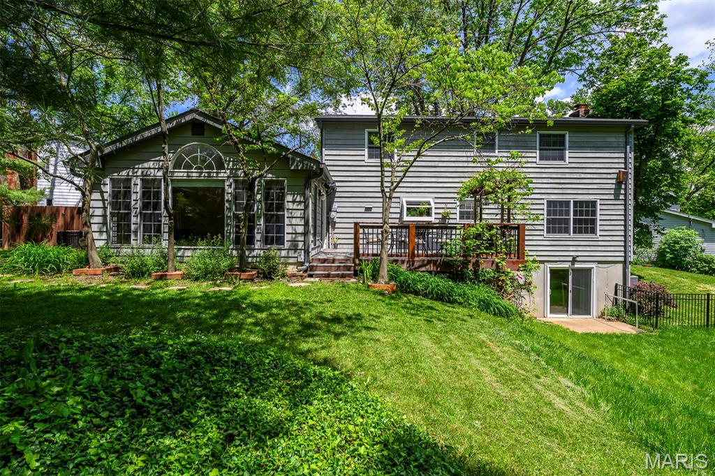 366 Ridgemeadow Drive Chesterfield, MO 63017 - Photo 8 of 63 Gallery Image 8