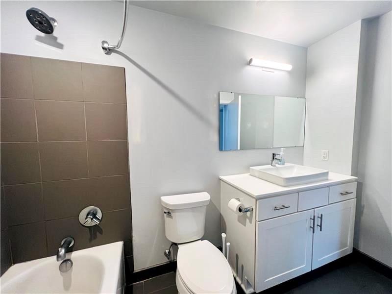 212 45th Street, Unit 2D Pittsburgh, PA 15201 - Photo 17 of 31