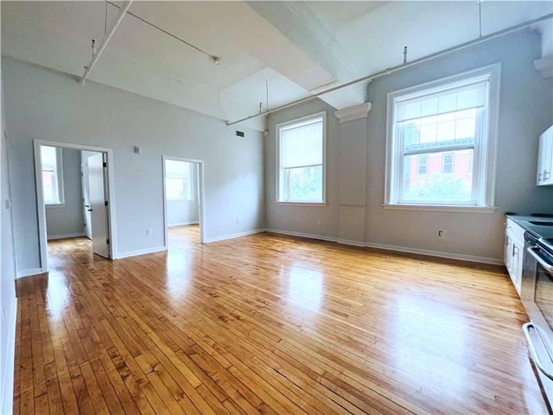 212 45th Street, Unit 2D Pittsburgh, PA 15201 - Photo 4 of 31