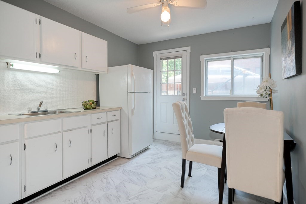 77 Nicholas Road, Unit B Framingham, MA 01701 - Photo 7 of 21 Gallery Image 7
