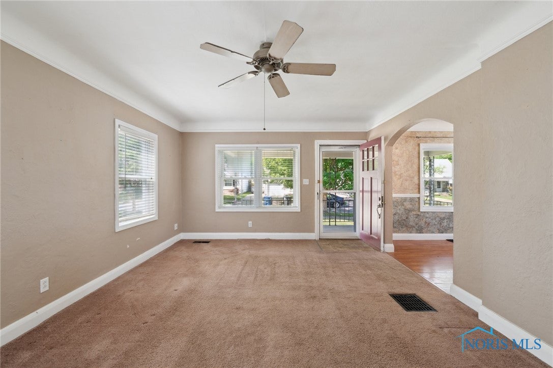 715 Cloverdale Road Toledo, OH 43612 - Photo 5 of 23 Gallery Image 5