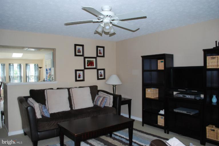 2575 Blue Water Boulevard Odenton, MD 21113 - Photo 20 of 30 Living Room
