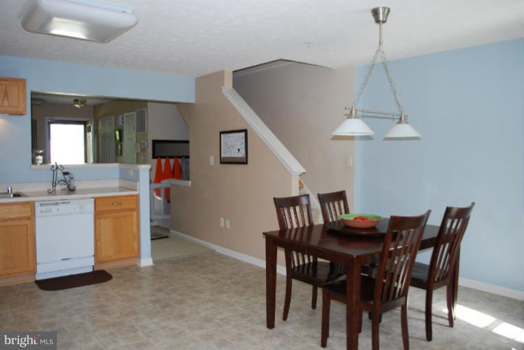 2575 Blue Water Boulevard Odenton, MD 21113 - Photo 26 of 30 Kitchen
