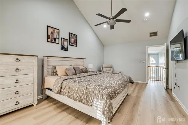 $925,000 | 6 Oxford Court, Kendall Park, NJ 08824