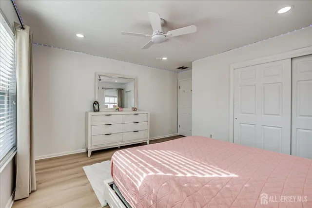 $925,000 | 6 Oxford Court, Kendall Park, NJ 08824