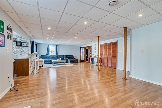 $925,000 | 6 Oxford Court, Kendall Park, NJ 08824