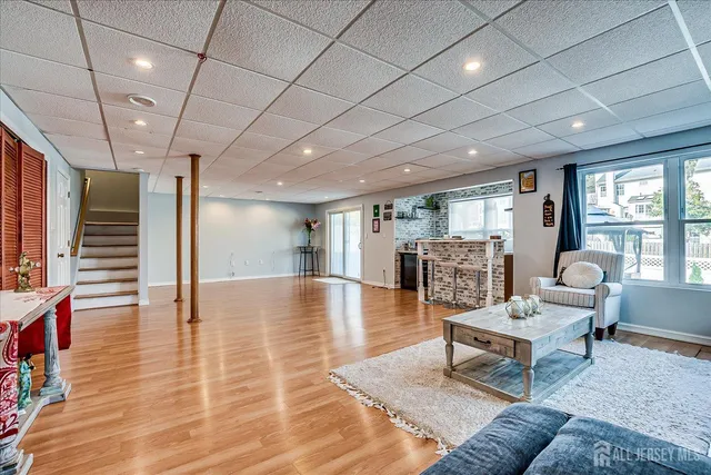 $925,000 | 6 Oxford Court, Kendall Park, NJ 08824