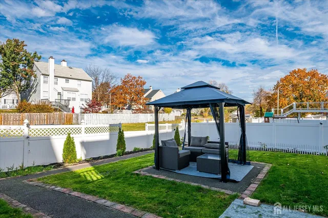 $925,000 | 6 Oxford Court, Kendall Park, NJ 08824