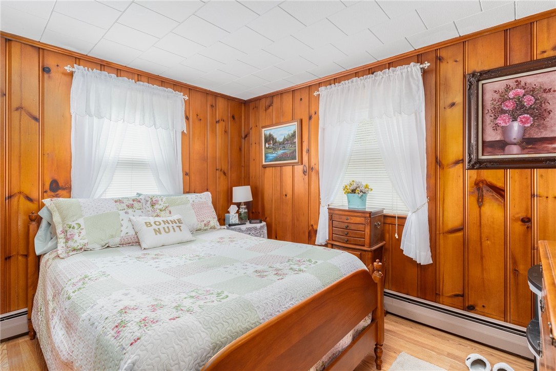 61 Everett Street Bristol, RI 02809 - Photo 6 of 20