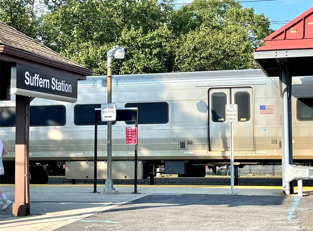 $375,000 | 104 Bon Aire Circle, Unit 8L, Suffern, NY 10901