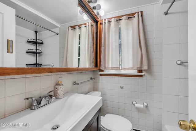 $3,250 | 2 Schiverea Avenue, Freehold, NJ 07728