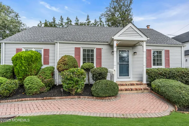 $3,250 | 2 Schiverea Avenue, Freehold, NJ 07728