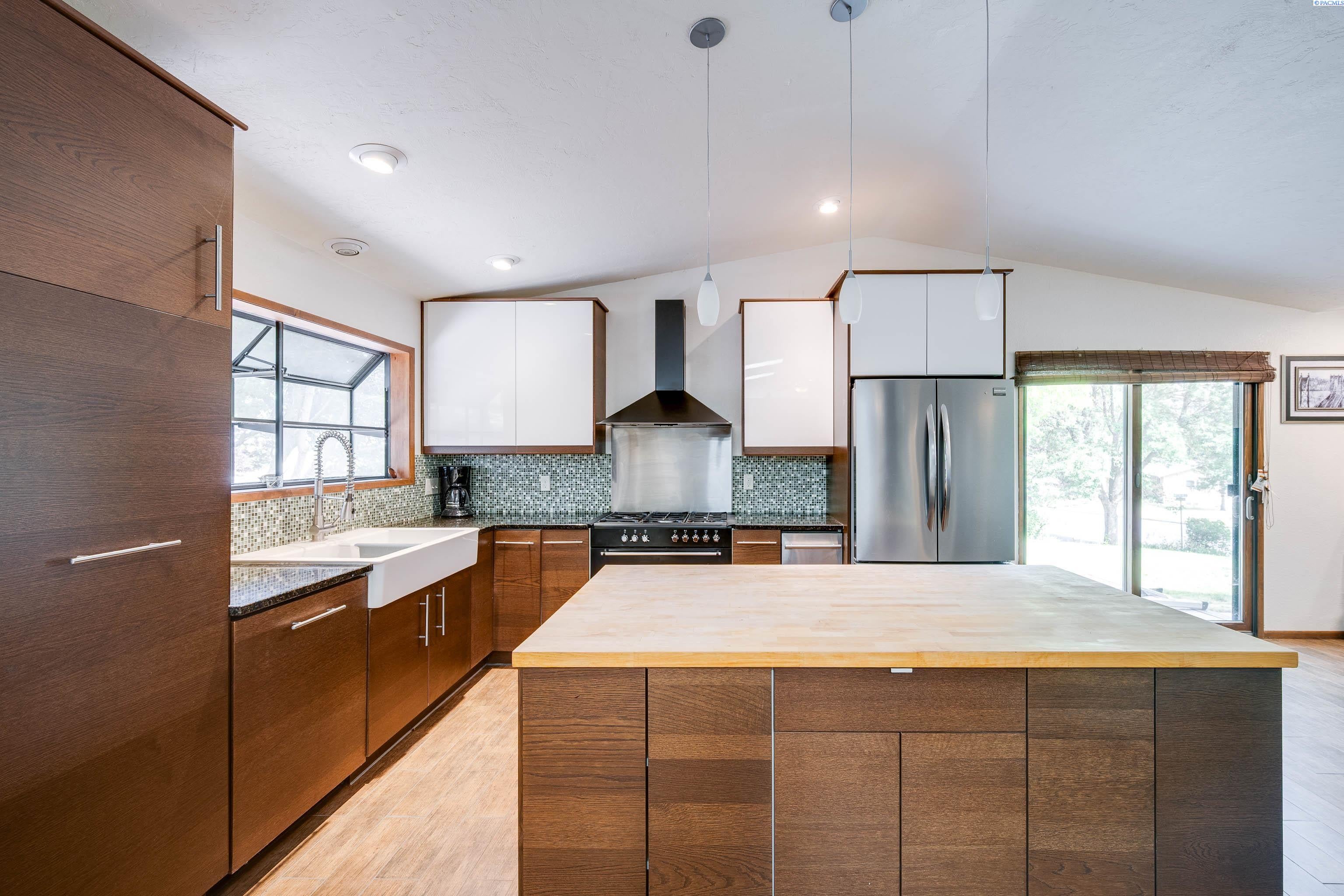 1007 Southeast Glen Echo Road Pullman, WA 99163 - Photo 7 of 38 Gallery Image 7