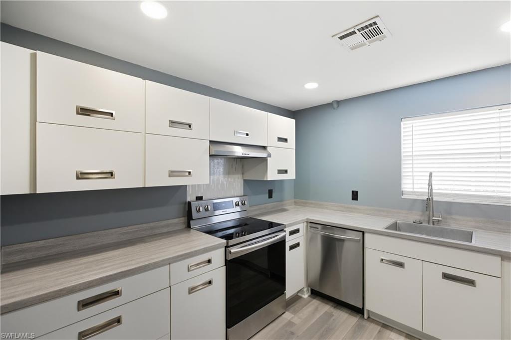 165 Bristol Lane, Unit C202 Naples, FL 34112 - Photo 8 of 28