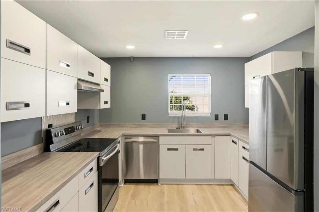 165 Bristol Lane, Unit C202 Naples, FL 34112 - Photo 9 of 28