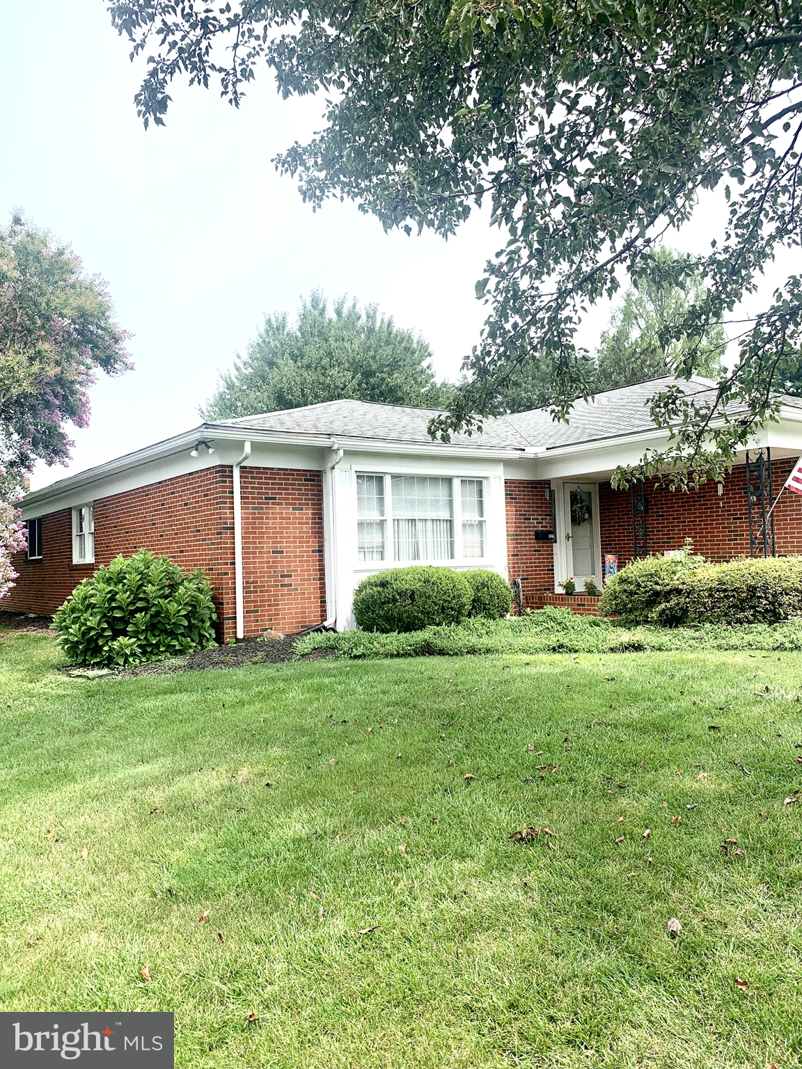 327 Walden Road Wilmington, DE 19803 - Photo 20 of 22 Side view of Home