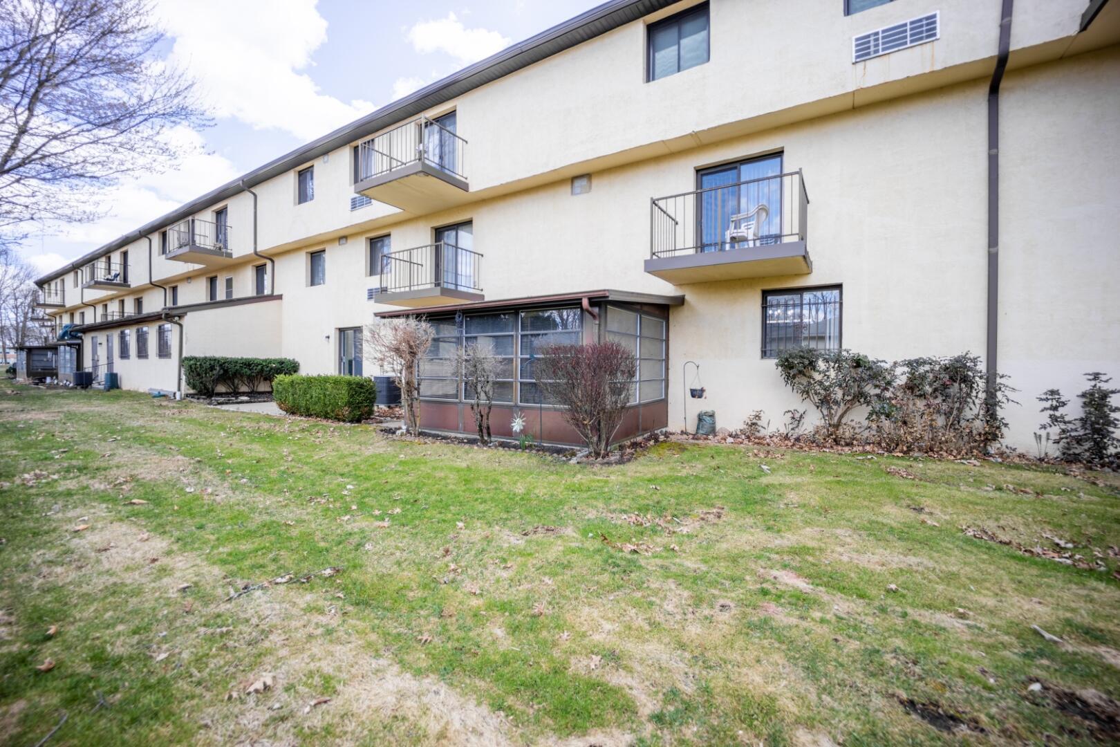 4143 Karl Road, Unit 114 Columbus, OH 43224 - Photo 23 of 38 _CP_4559-HDR (Large)