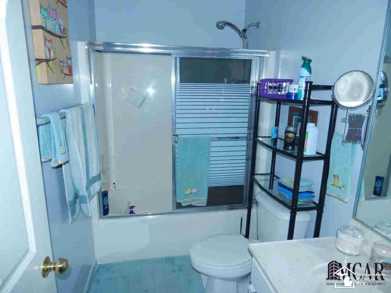 11916 Douglas Road Temperance, MI 48182 - Photo 15 of 23 full bath