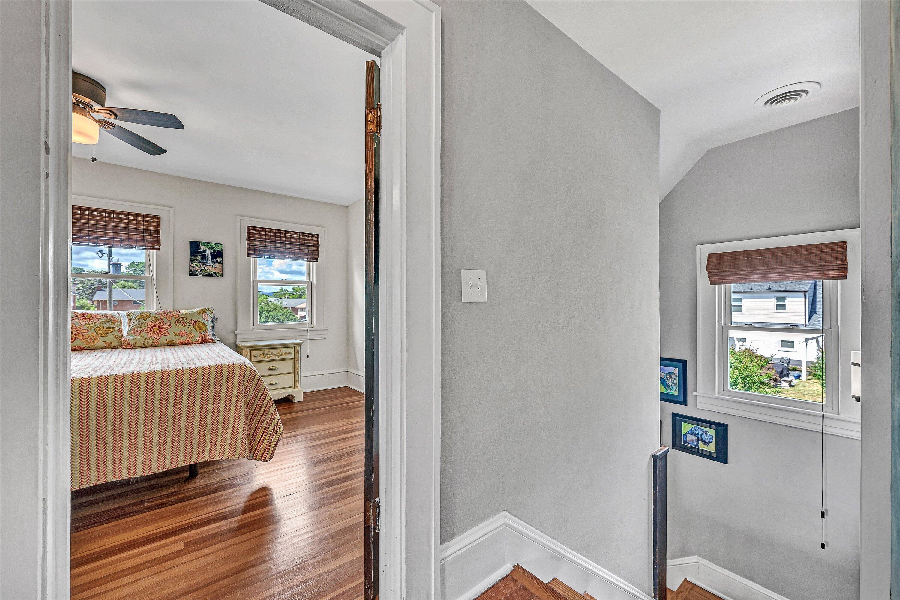 2416 Lofton Road Southwest Roanoke, VA 24015 - Photo 21 of 54 24-DSC06775