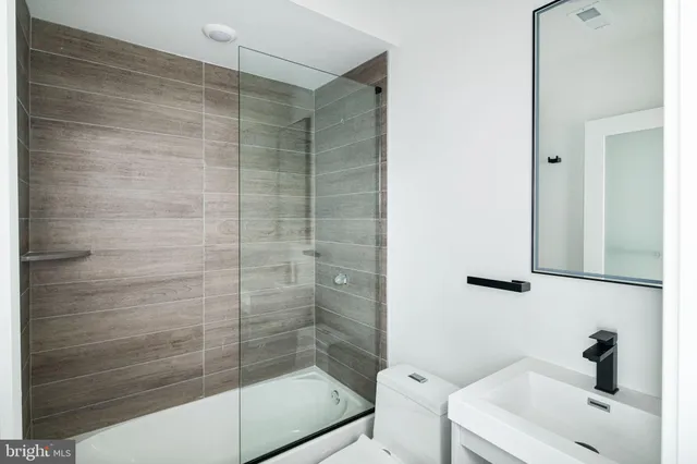 $4,000 | 2609 East Boston Street, Unit 2, Philadelphia, PA 19125