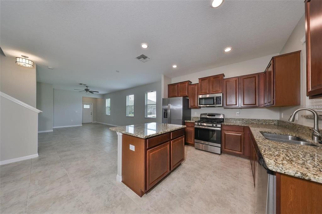 6328 Lantern View Place Apollo Beach, FL 33572 - Photo 6 of 43