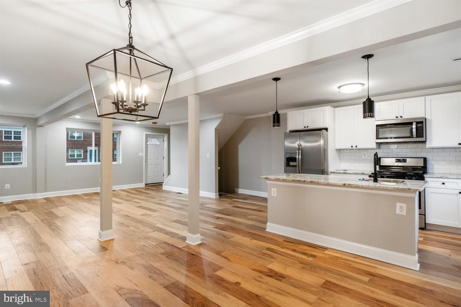 3926 Glenhunt Road Baltimore, MD 21229 - Photo 1 of 33