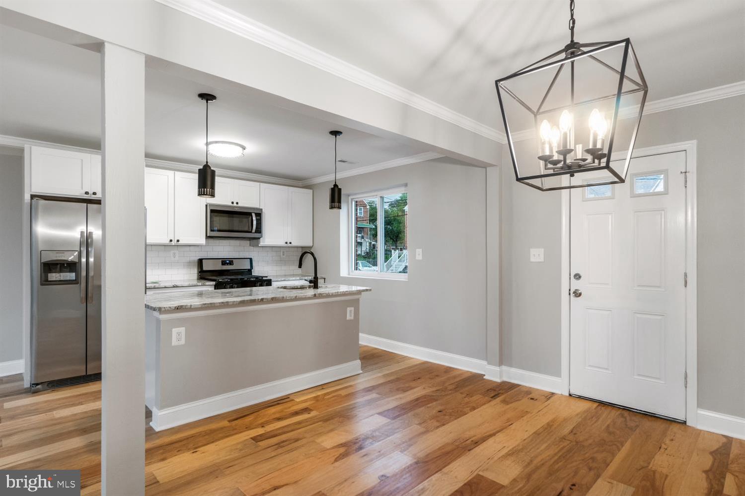 3926 Glenhunt Road Baltimore, MD 21229 - Photo 11 of 33