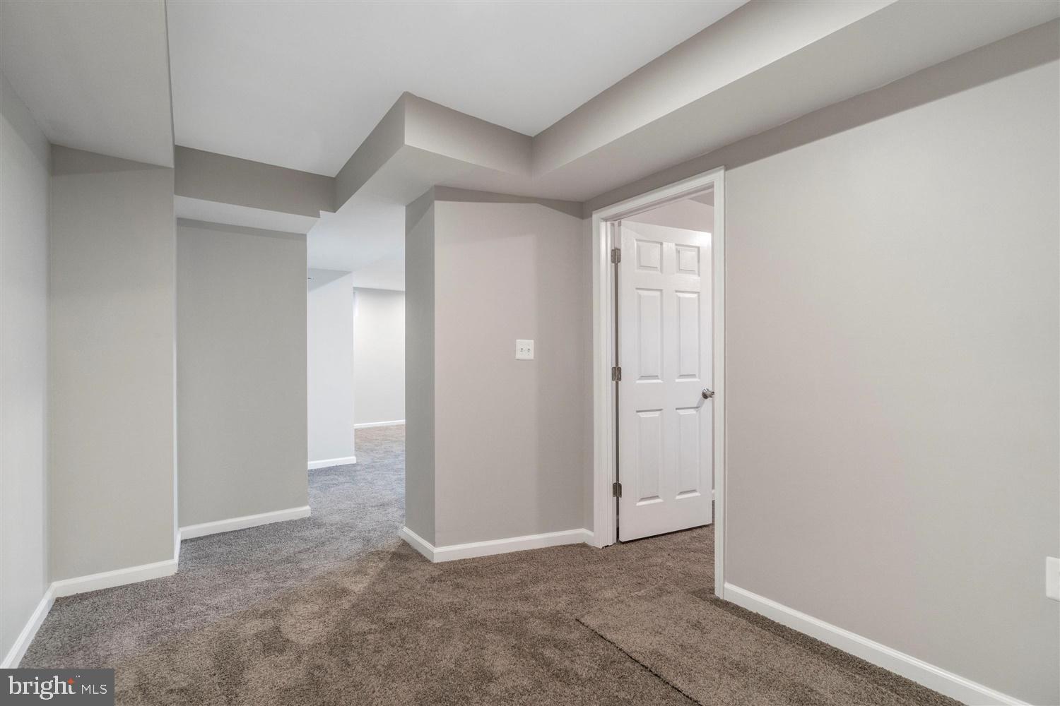 3926 Glenhunt Road Baltimore, MD 21229 - Photo 18 of 33