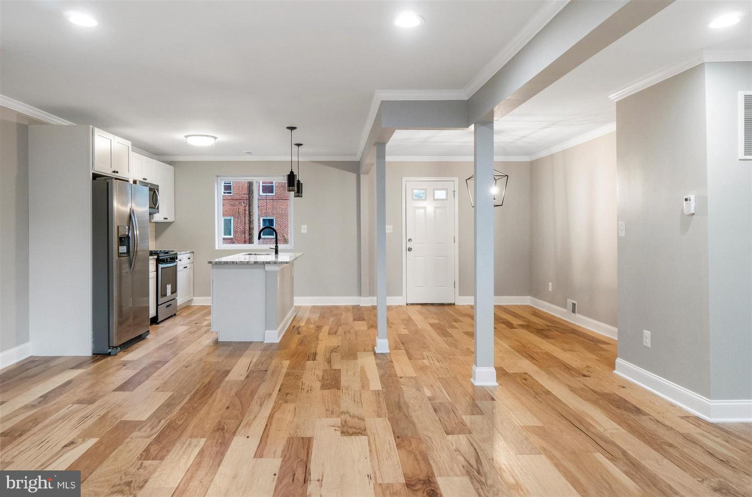 3926 Glenhunt Road Baltimore, MD 21229 - Photo 7 of 33