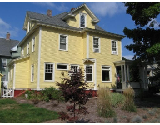 96 Firglade Avenue Springfield, MA 01108 - Photo 3 of 24