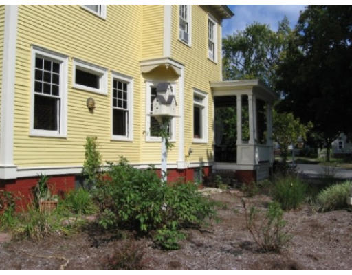 96 Firglade Avenue Springfield, MA 01108 - Photo 4 of 24