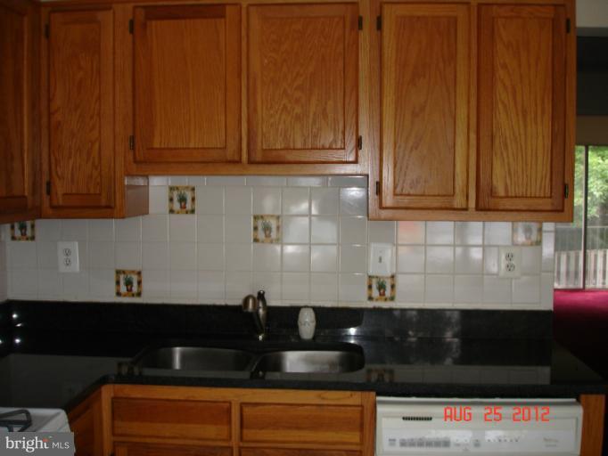 6567 Ronald Road, Unit P Capitol Heights, MD 20743 - Photo 3 of 15 Interior (General)