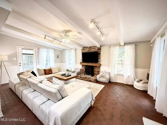 $239,000 | 887 Briarwood Drive, Jackson, MS 39211