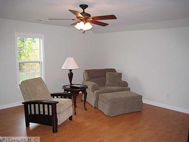 4843 Parks Road Lexington, NC 27292 - Photo 13 of 16 Den/Family/Great Room.
