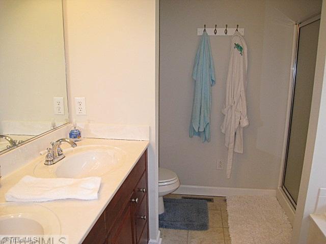 4843 Parks Road Lexington, NC 27292 - Photo 9 of 16 Master Bath/Spa.