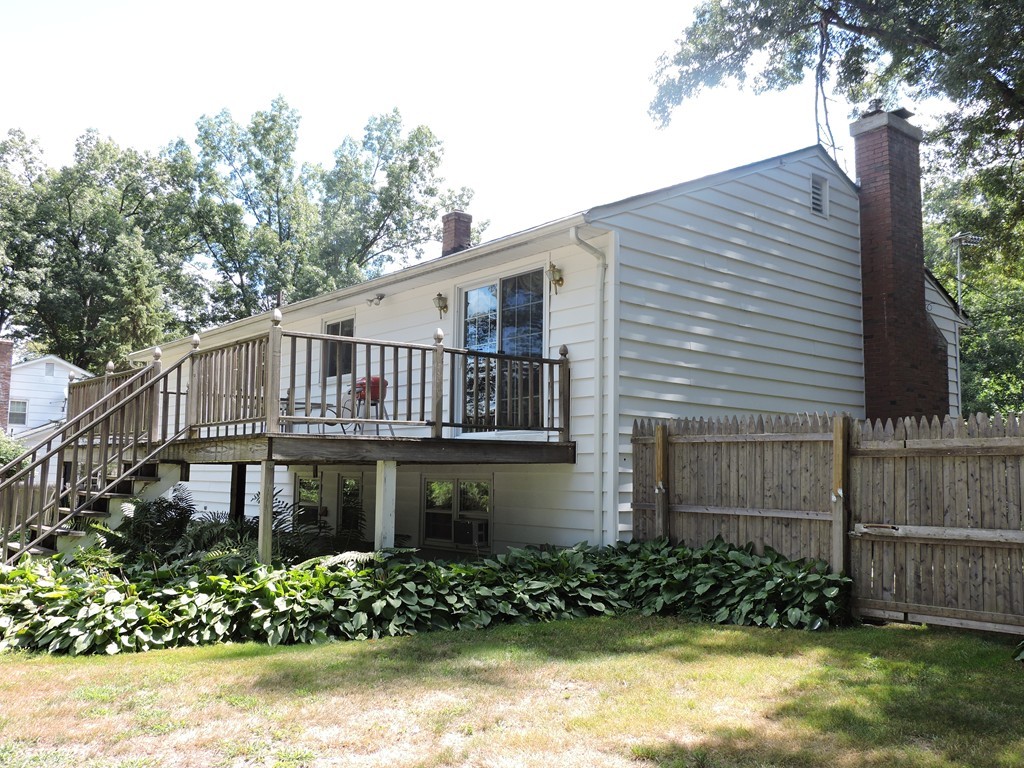 22 Palo Alto Road Springfield, MA 01128 - Photo 27 of 28 a front view of a house with a garden