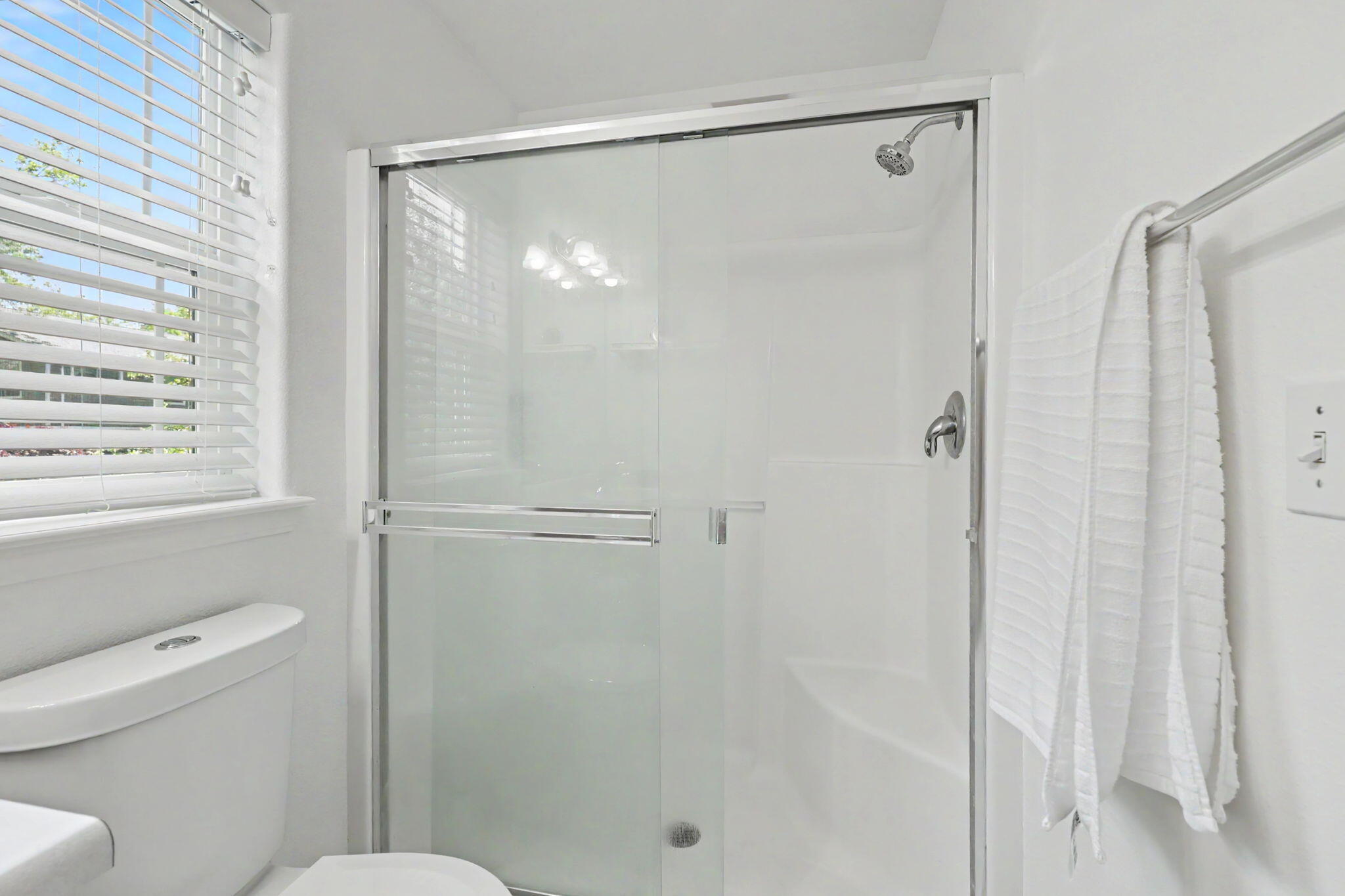 228 Talent Avenue, Unit 4 Talent, OR 97540 - Photo 21 of 23 ApxTA00031