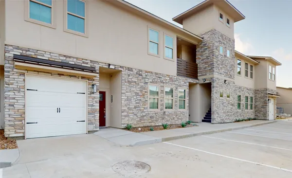 $1,290 | 504 Nursery Road, Unit 2105, The Woodlands, TX 77380