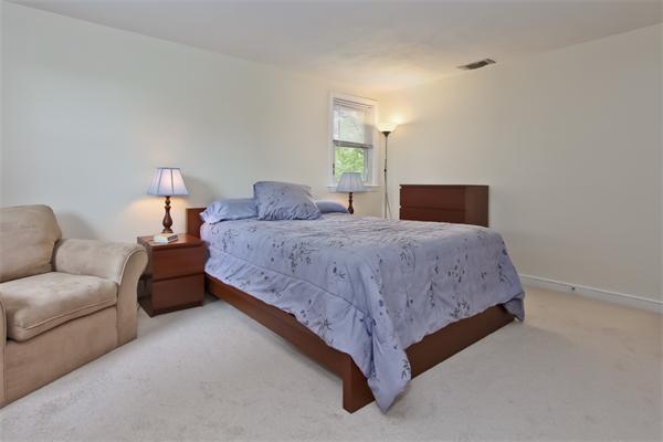 32 Crest Road Framingham, MA 01702 - Photo 16 of 25 Gallery Image 16