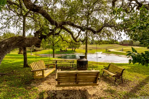 $1,250,000 | 121 B Bartel Road, Comfort, TX 78013