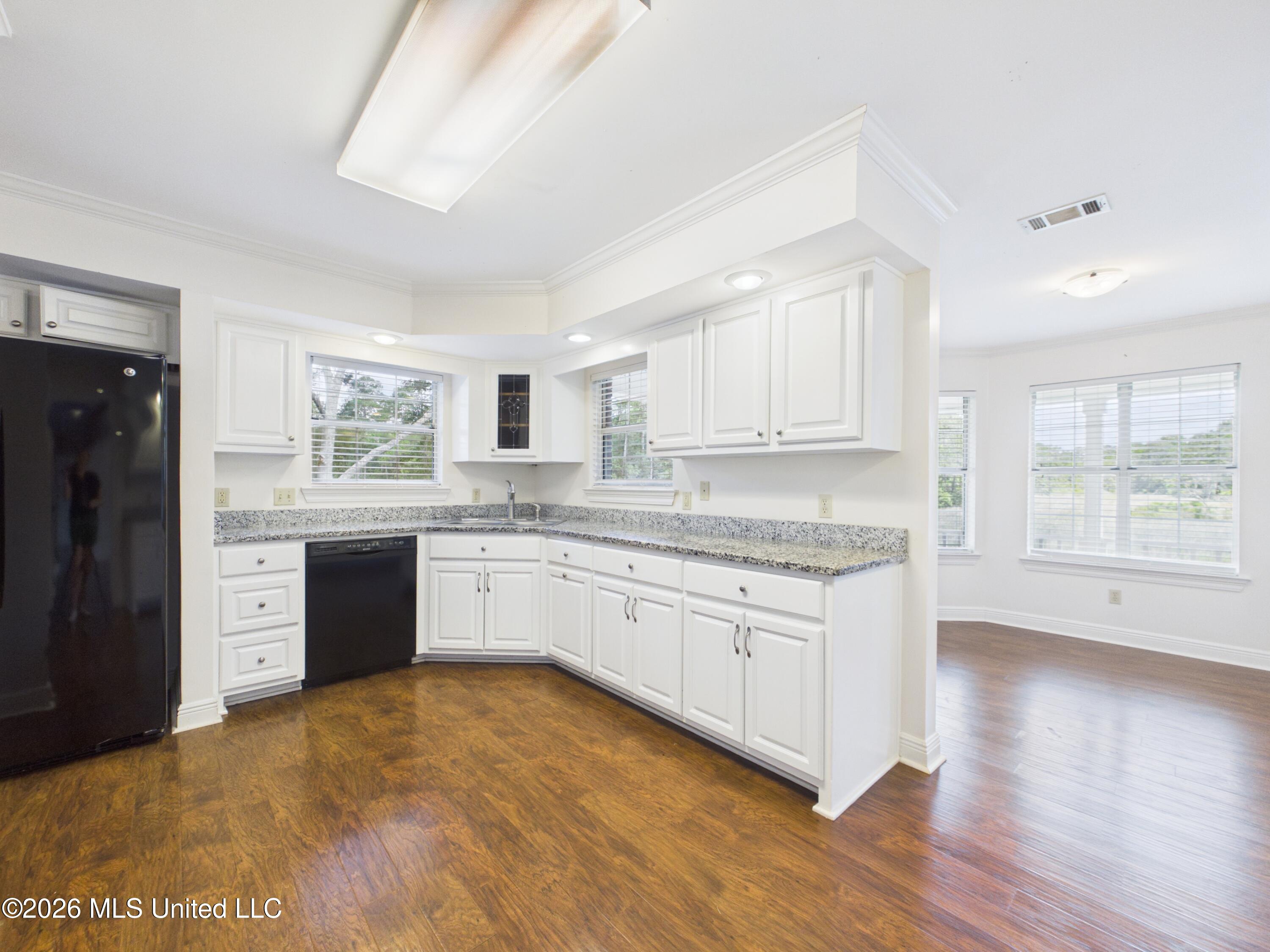 1068 Conley Circle Ocean Springs, MS 39564 - Photo 15 of 41 CAM04449G0-PR0046-STILL055