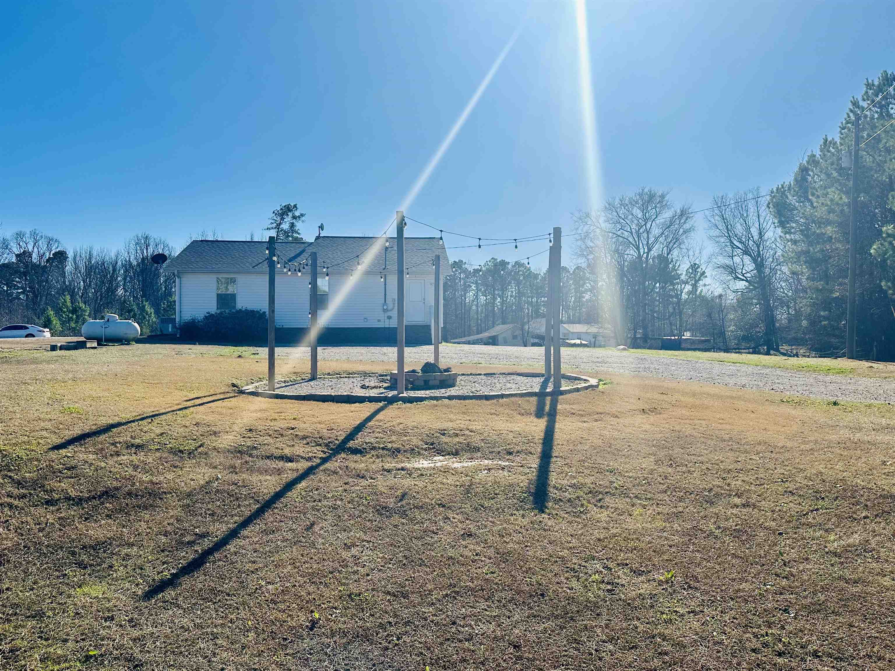 3566 Highway 142 Selmer, TN 38375 - Photo 13 of 20 View of grassy yard