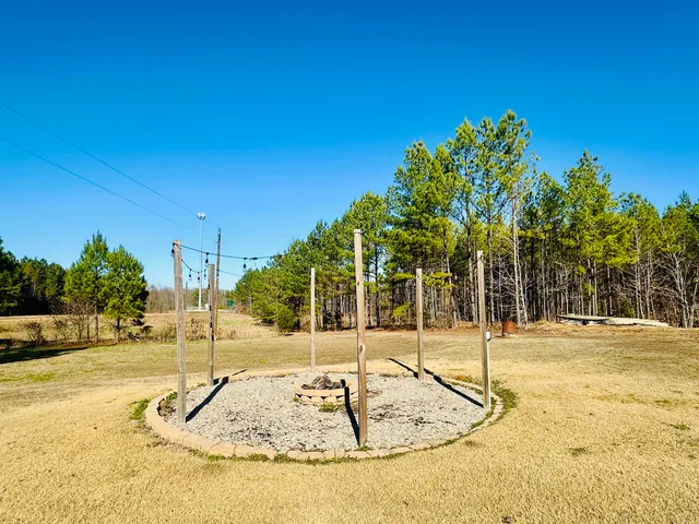 $134,900 | 3566 Highway 142, Selmer, TN 38375