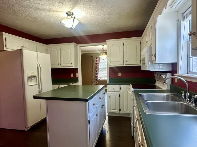 $134,900 | 3566 Highway 142, Selmer, TN 38375