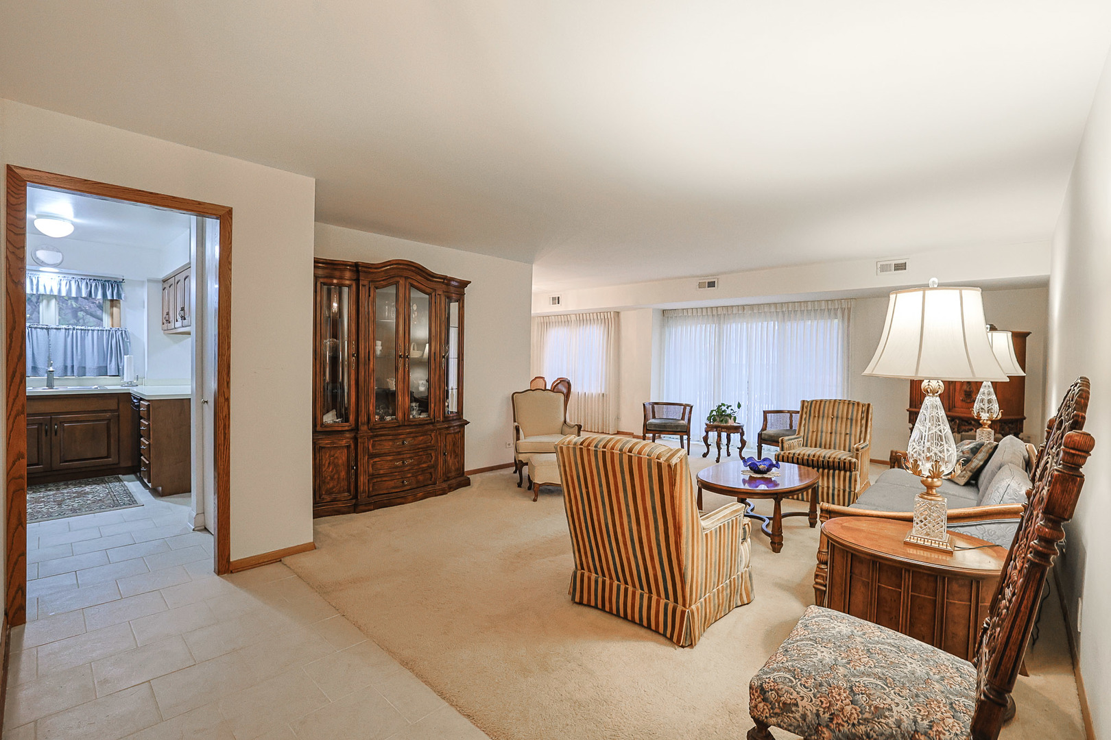 2420 West Talcott Road, Unit 109 Park Ridge, IL 60068 - Photo 3 of 31 Gallery Image 3